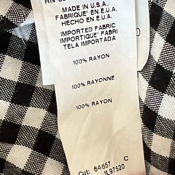 Off the shoulder black & white checkered blouse size Medium, NWOT - Picture 7 of 7